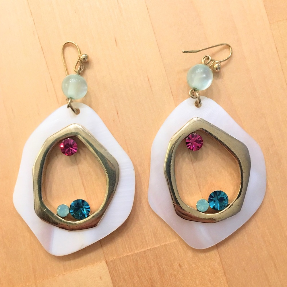 White Shell Asymmetrical Earrings